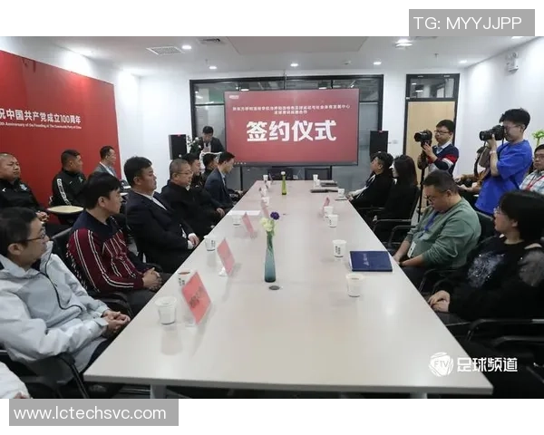 赛后分析：西安足球队与南京足球队的团队协作表现及其影响因素探讨