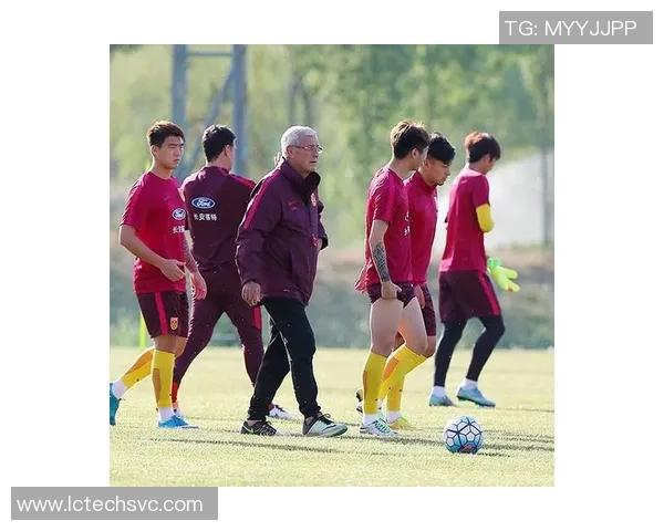 武汉篮球队进攻革新之路：战术创新与球员协作的完美结合